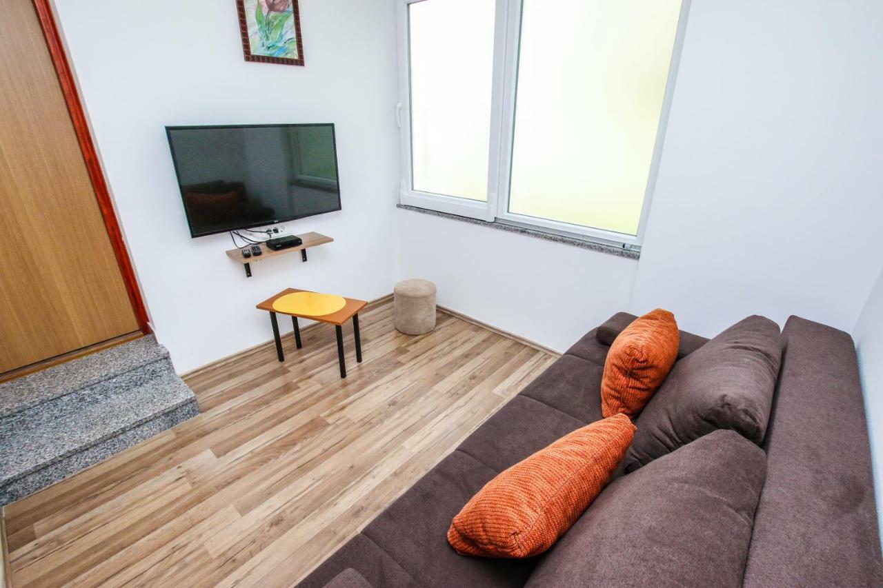 Apartments Vuceric เปโรย ภายนอก รูปภาพ